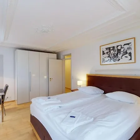 2br Flat Near And The Center - Sf5 דירה