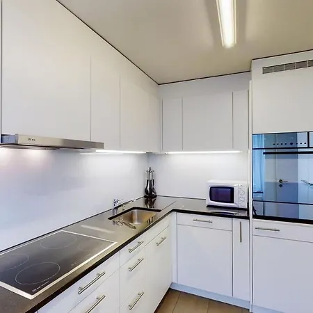 2br Flat Near And The Center - Sf5 דירה